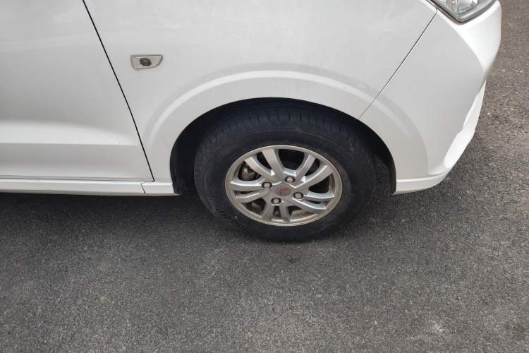 Used Wuling Hongguang 2019 1.5L S Standard Version China VI LAR Right Front Wheel Hub