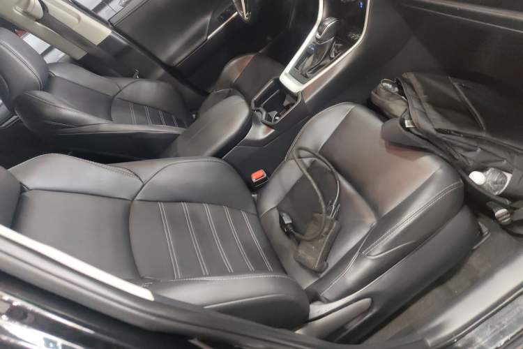 Used Toyota Wildlander 2022 2.0L CVT Two-Wheel Drive Luxury PLUS Edition Right Front Seat