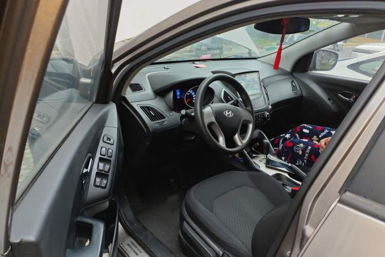 Used Hyundai ix35 2015 2.0L Automatic 2WD Comfort Edition China V Standard