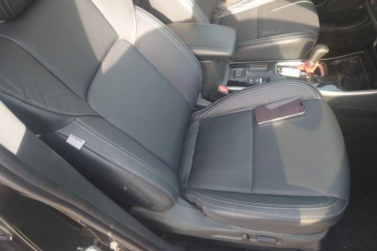 Used Mitsubishi Outlander 2019 2.0L Two-Wheel Drive Comfort Edition 5 Seats China V Standard Right Front Seat