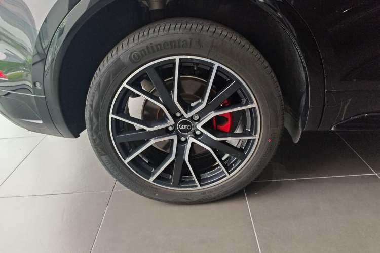 Used Audi Q5L 2024 45 TFSI Luxury Dynamic Model Right Rear Wheel Hub