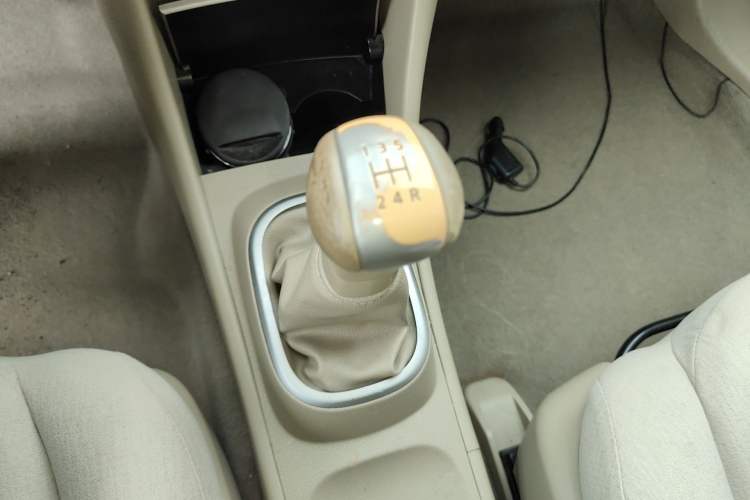Used Nissan Sylphy 2012 Classic 1.6XE Manual Comfort Edition Gear Lever