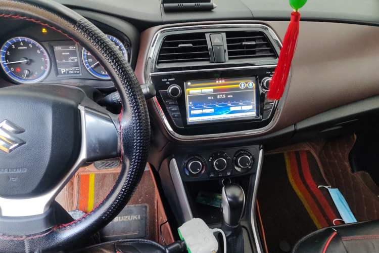 Used Suzuki Vitara S-Cross 2017 1.6L CVT Two-Wheel Drive Urban Fashion Model
