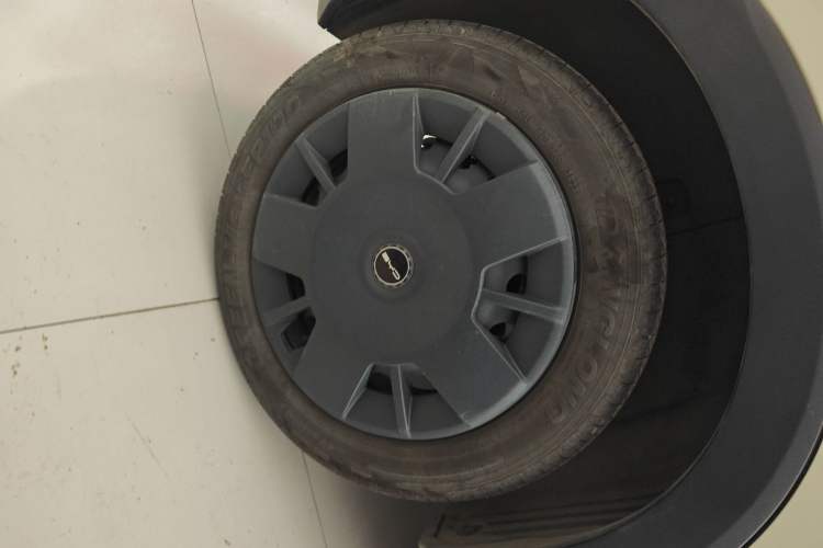 Used BYD Seagull 2024 Honor Edition 305km Dynamic Version Right Rear Wheel Hub