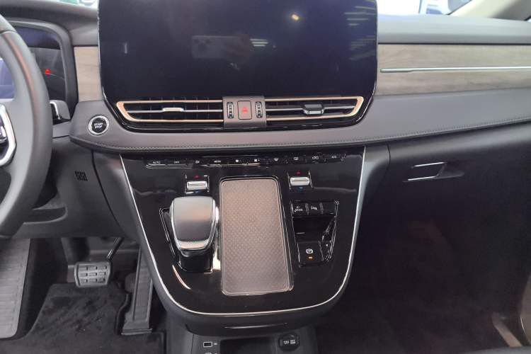 Used Hongqi HQ9 PHEV 2024 2.0T Four-Wheel Drive Business Edition