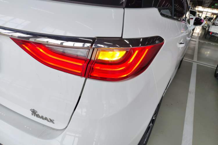 Used BYD Song MAX 2017 1.5T Automatic Smart Connect Prestige 7-Seater
