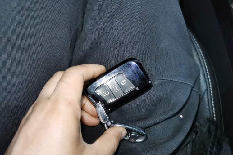 Used Volkswagen FAW-Volkswagen CC 2020 330TSI Glamour Edition China VI Standard Vehicle Key