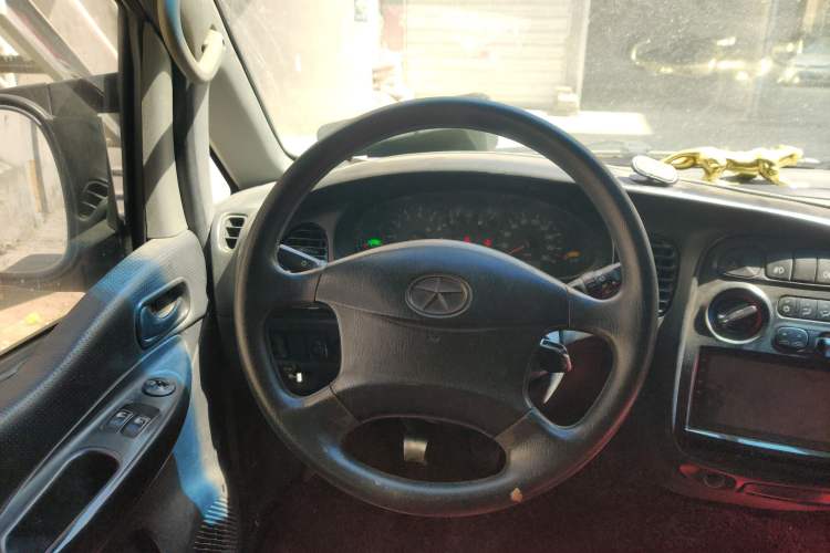 Used JAC Group Refine 2011 2.0L Shuttle Gasoline Comfort Edition HFC4GA3
