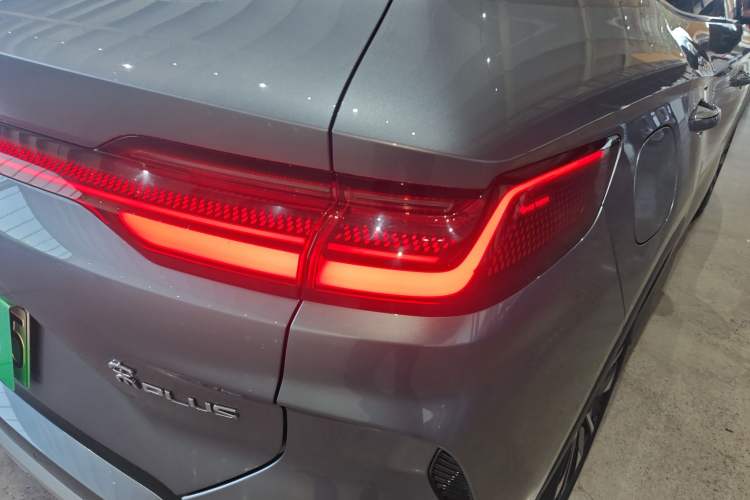 Used BYD Song PLUS New Energy 2025 DM-i 112KM Prestige Model Right Rear Taillight