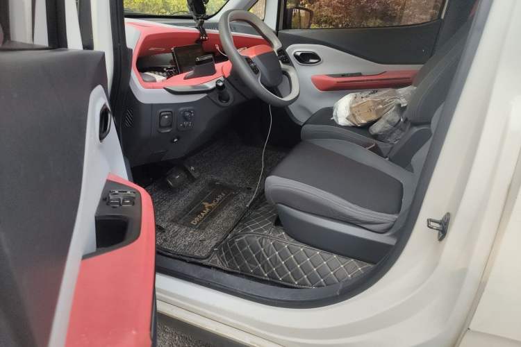 Used Baojun E200 2019 250KM Smart Drive Edition Driver Seat