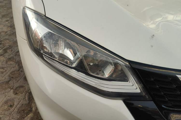 Used Nissan Tiida 2016 1.6L CVT Smart Drive Edition