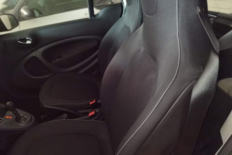 Used smart fortwo 2017 1.0L 52kW New Sound Special Edition China V Emission Standard