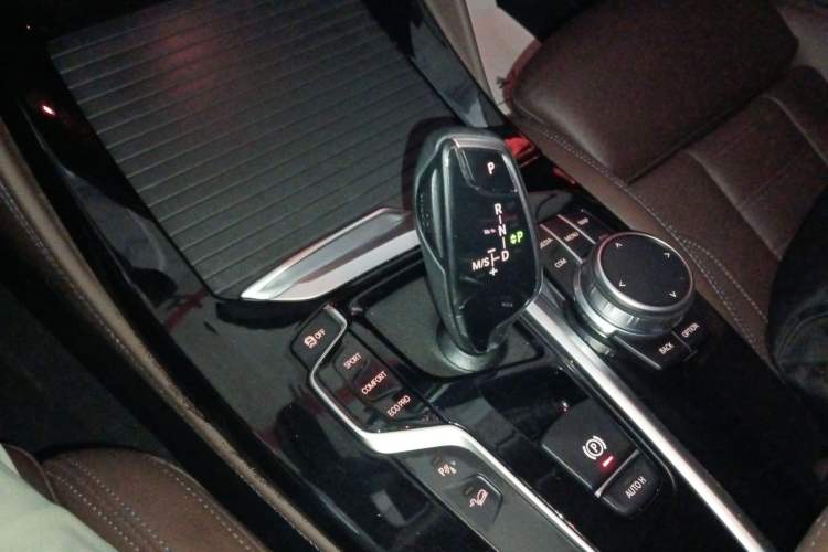 Used BMW X4 2021 xDrive 25i M Sport Package Gear Lever