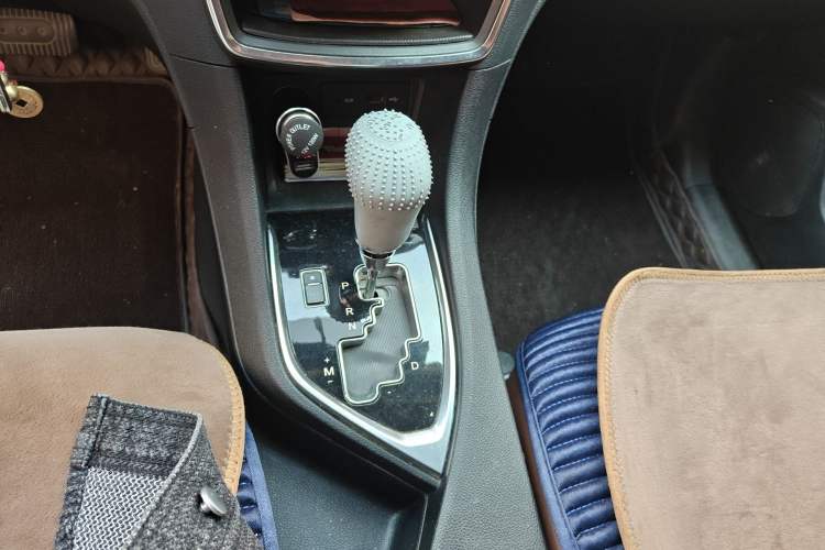 Used Dongfeng Aeolus AX5 2017 1.4T Automatic Qushang Model
