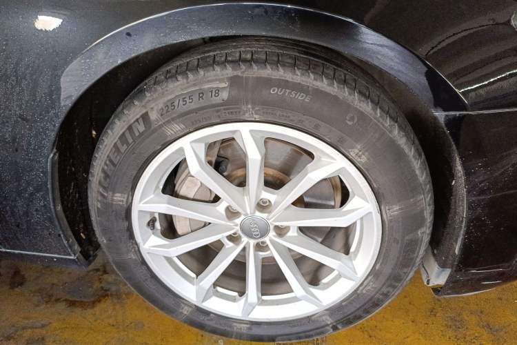 Used Audi A6L 2021 40 TFSI Luxury Prestige Edition Right Front Wheel Hub