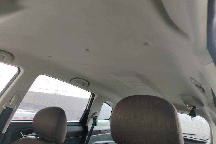 Used Haima V70 2016 2.0L Manual - Comfort Edition 5 Seats
