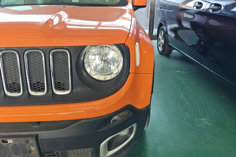 Used Jeep Renegade 2018 Connected Large Screen Version 180T Automatic High-Energy Edition
