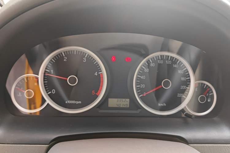 Used JMC Yuhu 7 2012 2.4T Two-Wheel Drive Manual Standard Edition JX4D24
