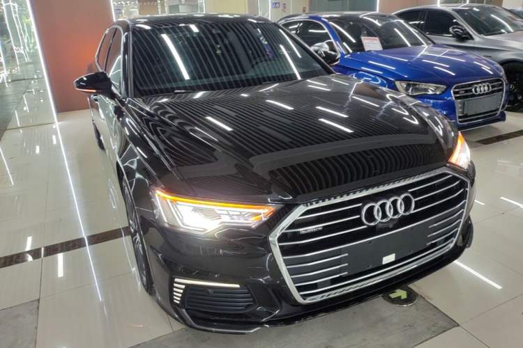 Used Audi A6L New Energy 2022 55 TFSI e quattro Front Right 45 Deg