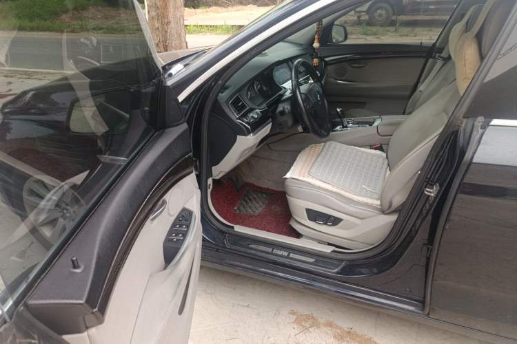 Used BMW 5 Series GT 2011 535i Elegant Edition Driver Seat