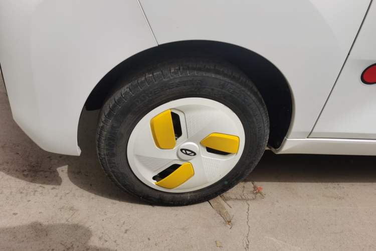 Used Chery New Energy QQ Ice Cream 2022 120km Conical Shape Lithium Iron Phosphate