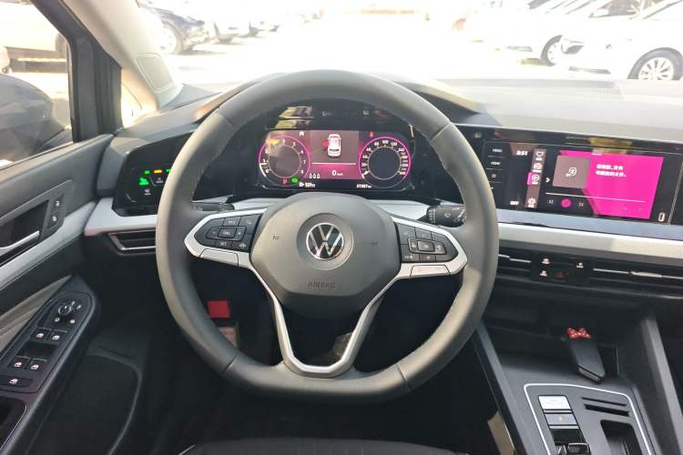 Used Volkswagen Golf 2021 280TSI DSG Pro First Edition Steering Wheel