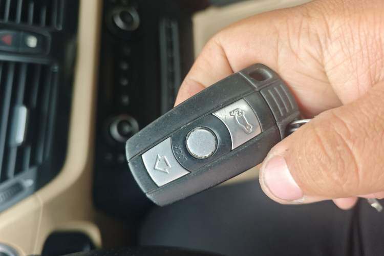 Used BMW X1 2010 sDrive18i Luxury Model