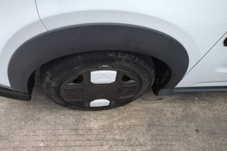 Used Geely Galaxy Panda 2024 200km Panda Kart Left Front Wheel Hub