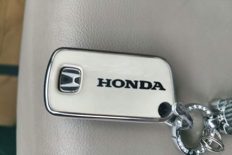 Used Honda CR-V 2013 2.4L two-wheel drive luxury version Vehicle Key