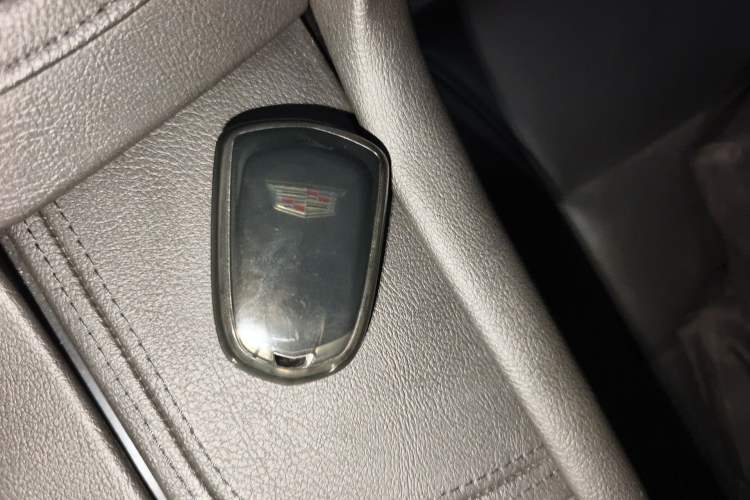 Used Cadillac XT5 2018 25T Luxury Model Vehicle Key