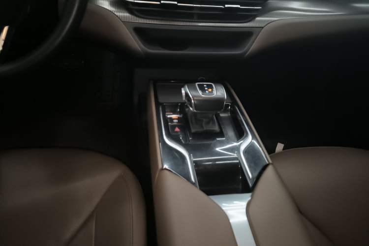 Used Hongqi E-QM5 2021 Charging T3 Version 4 Seats
