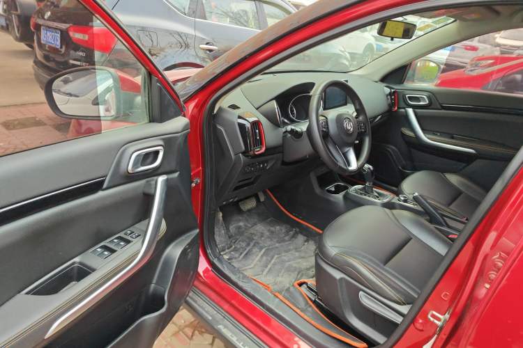 Used Dongfeng Aeolus AX4 2017 1.6L DCT Trendy Style
