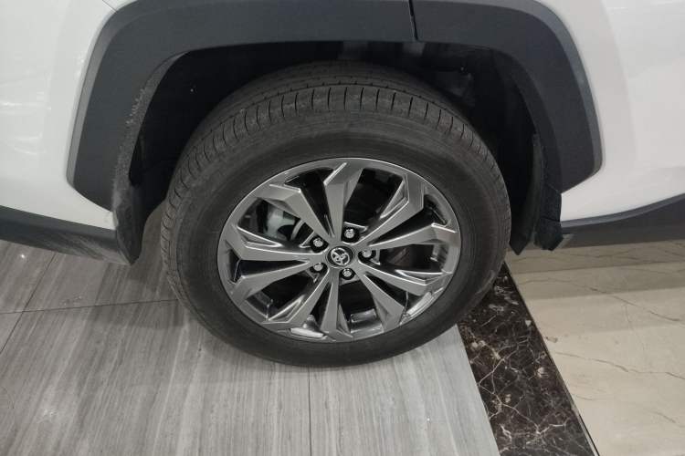 Used Toyota RAV4 2024 Dual-Motor 2.5L E-CVT Two-Wheel Drive Elite Plus Edition
