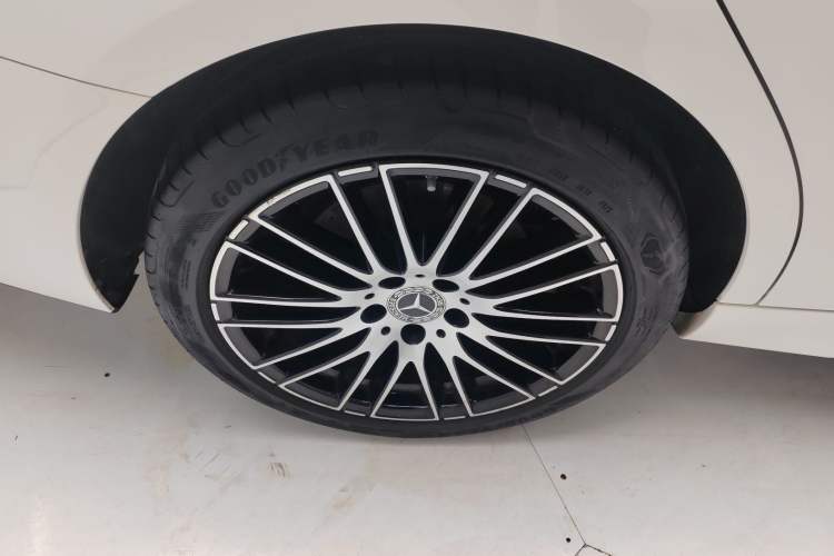 Used Mercedes-Benz C-Class 2024 Restyled C 260 L Sport Edition Right Rear Wheel Hub