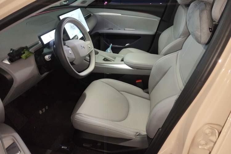 Used XPeng MONA M03 2024 620 with Ultra-Long Range Left Front Seat