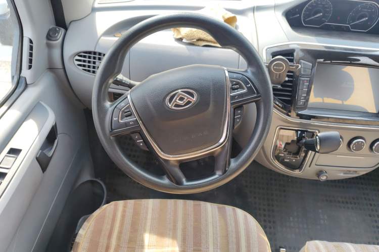 Used SAIC MAXUS Xintu V80 2019 2.0T Plus AMT Aoyuntong Short Wheelbase Ultra-Low Roof 5/6-Seater