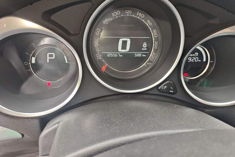 Used Citroen C4L 2016 1.2T Automatic Elite Model Odometer Close Up