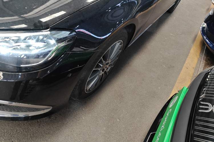 Used Mercedes-Benz E-Class 2023 Facelift E 260 L
