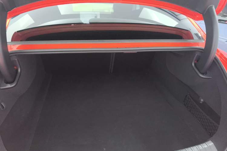 Used Xiaomi Auto SU7 2024 Four-Wheel Drive Ultra-Long Range Advanced Intelligent Driving Max Edition Trunk