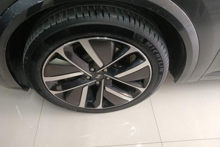 Used Li Auto L8 2023 Max model