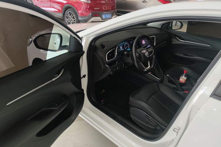 Used Buick GT 2018 18T Automatic Elite Model