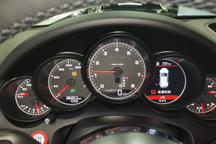 Used Porsche Cayenne 2016 Cayenne Platinum Edition 3.0T