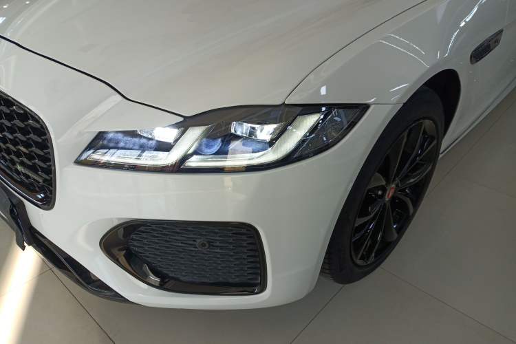 Used Jaguar XFL 2021 XFL 2.0T P250 All-Wheel-Drive Shimmering Black Sport Edition