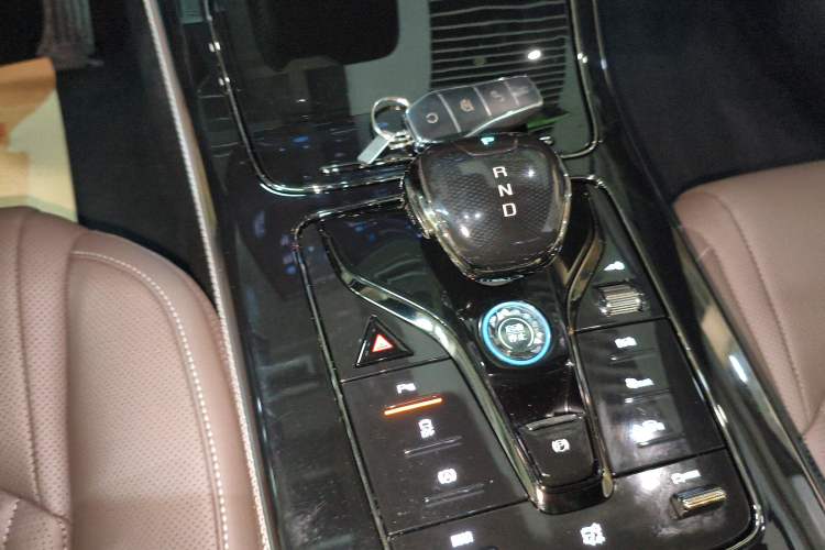 Used BYD Han 2023 EV Champion Edition 605KM Front-Drive Premium Model Gear Lever