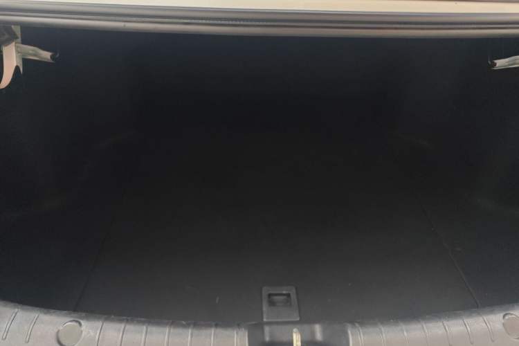 Used Geely Auto Emgrand GL 2017 1.8L DCT Elite Model Trunk