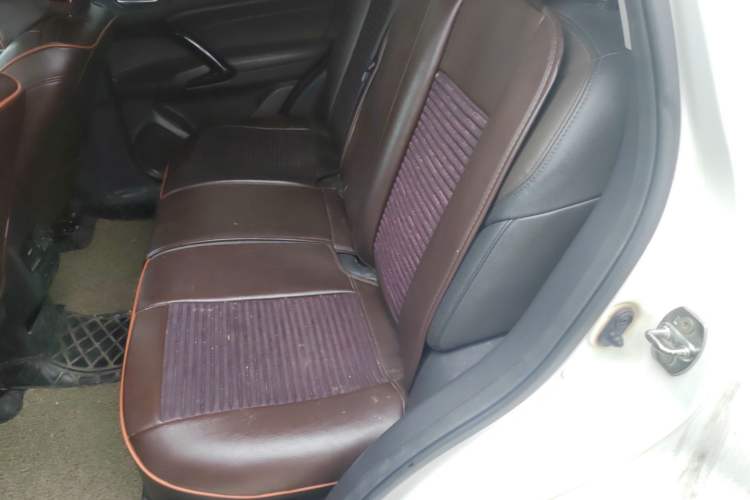 Used GAC Trumpchi GS4 2017 235T Automatic Two-Wheel Drive Luxury Smart Connectivity Version Left Rear Seat