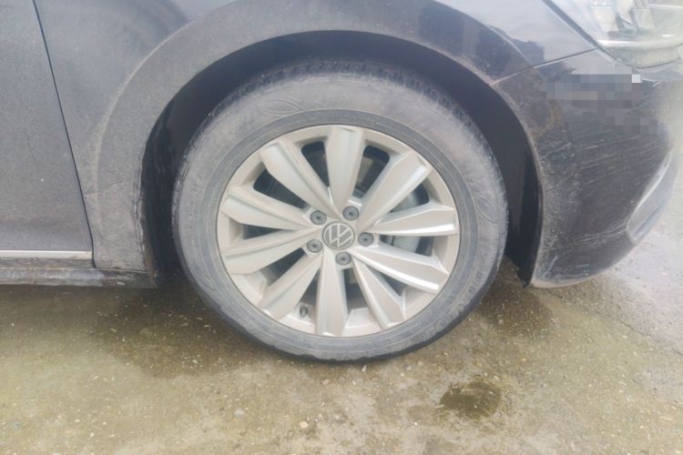 Used Volkswagen Passat 2020 330TSI Elite Edition China VI Right Front Wheel Hub