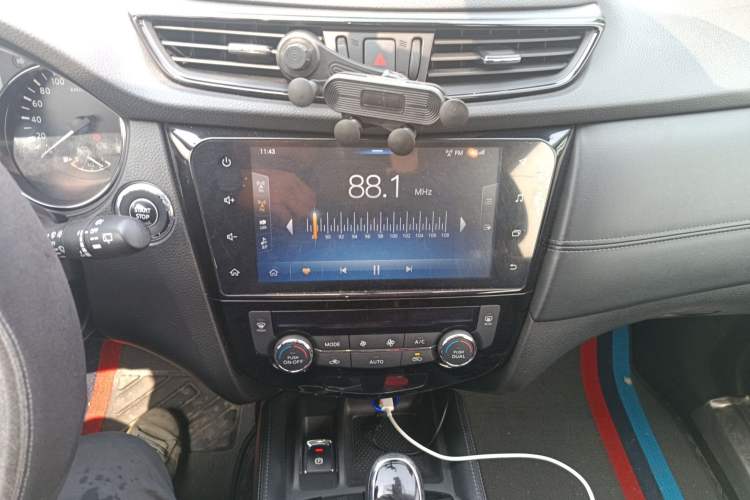 Used Nissan X-Trail 2020 2.0L XL ITS CVT 2WD SmartConnect Comfort Edition Audio And AC Panel