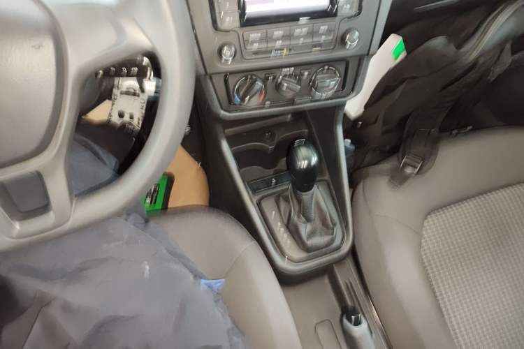 Used Volkswagen Santana 2021 1.5L Automatic Fashion Edition Gear Lever