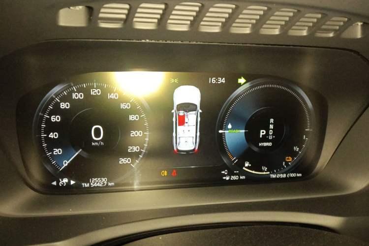 Used Volvo XC90 New Energy 2021 E-Drive Hybrid T8 Luxury Flagship 7-Seater Instrument Cluster